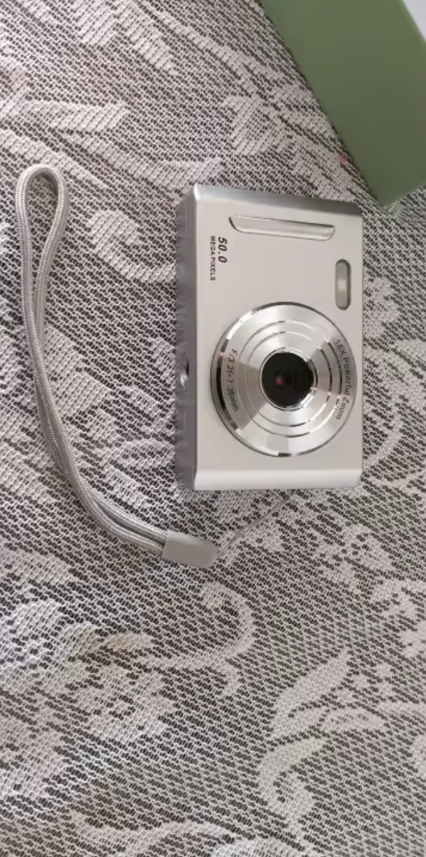 Silver Sunfilms camera photographed by a verified customer